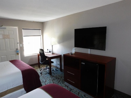 Days Inn by Wyndham Des Moines-West Clive image 12