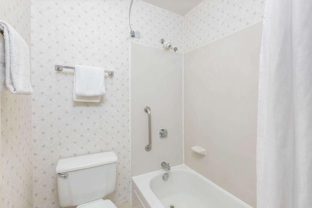 Days Inn by Wyndham Des Moines-West Clive Image 34