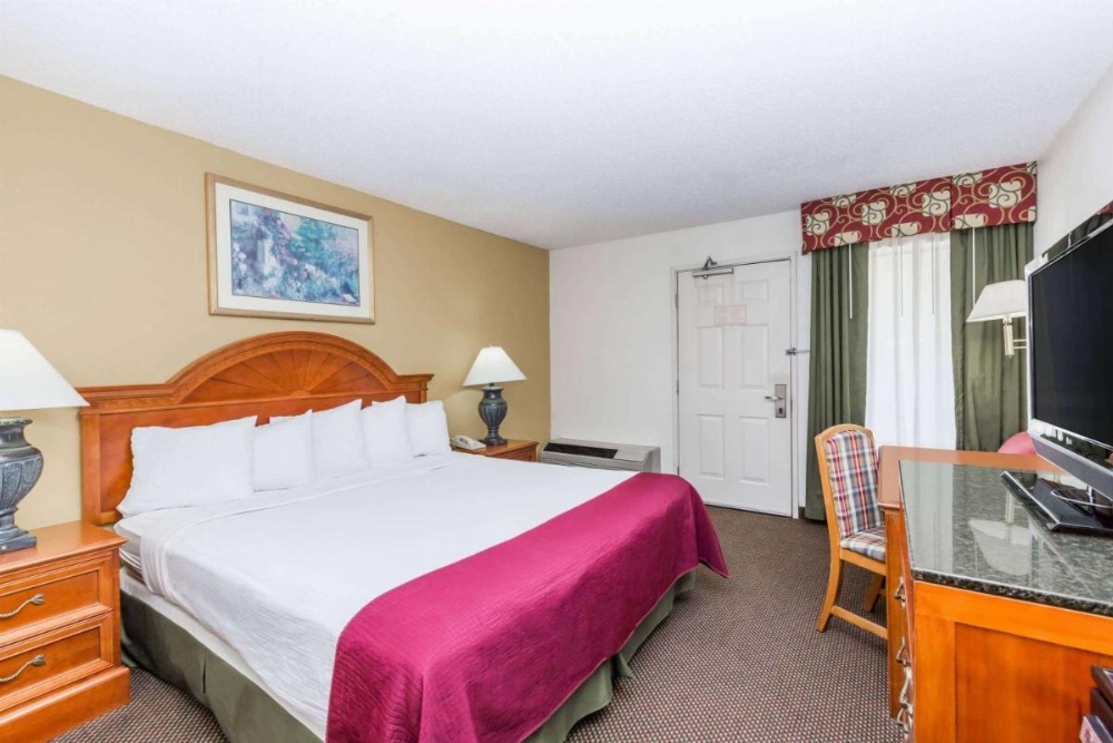 Days Inn by Wyndham Des Moines-West Clive Image 37
